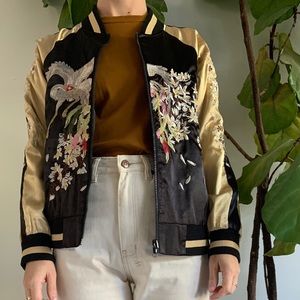 Bomber jacket embroidered